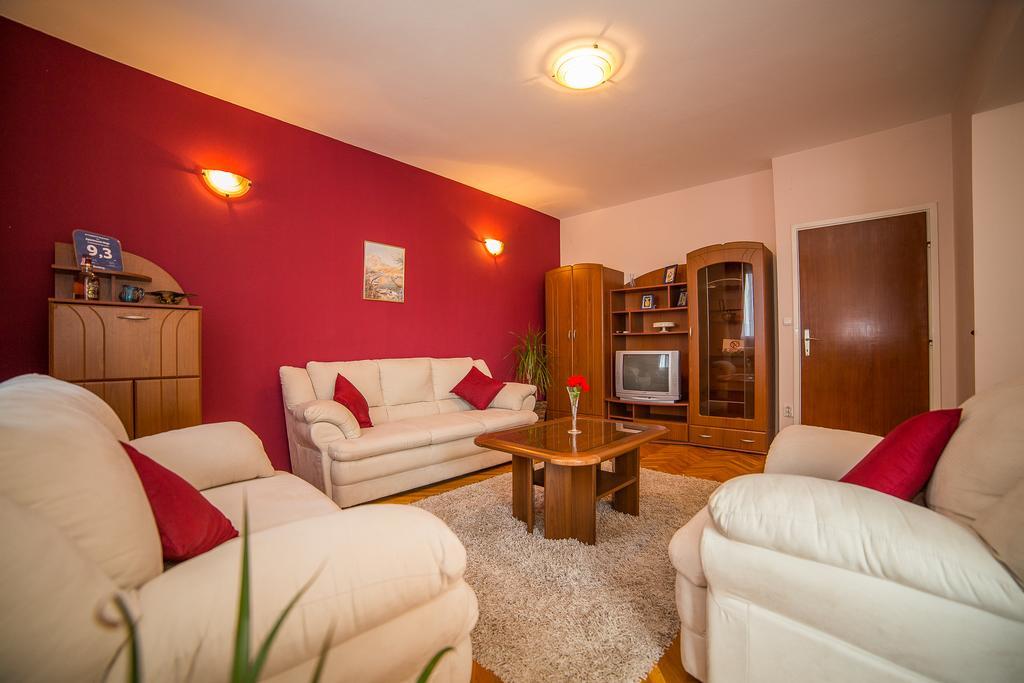 Apartments Maja ดูกีรัท ภายนอก รูปภาพ